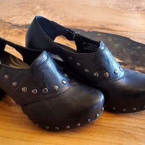 Dansko Black Leather Heals Size 37